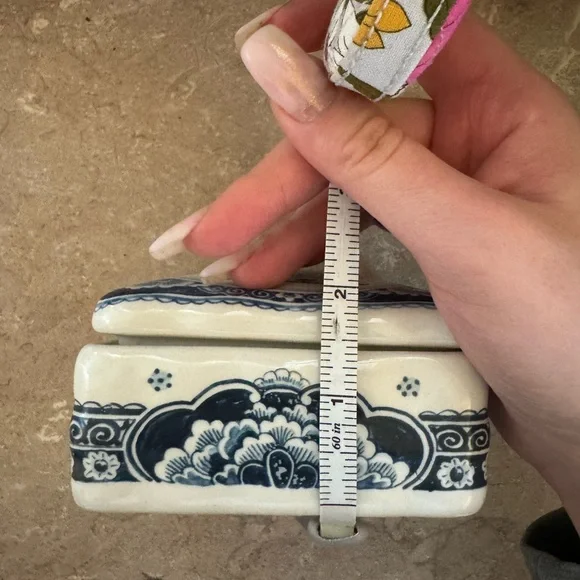 Blue and White Ceramic Box - Picture 3 of 6